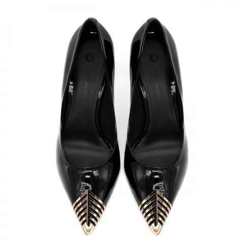 Czarne lakierowane szpilki 5AD1012