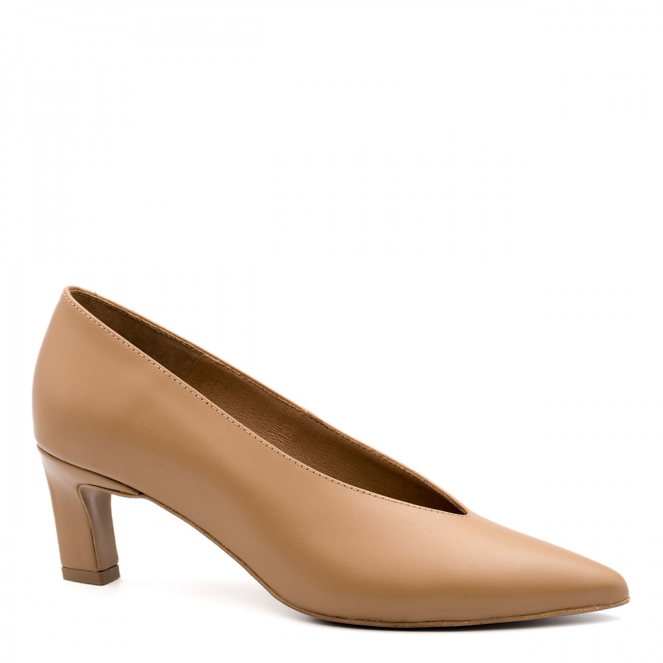 Karmelowe skórzane czółenka 210M