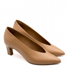 Karmelowe skórzane czółenka 210M