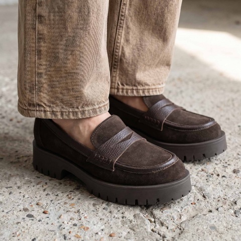 Brązowe p&oacute;łbuty na grubym spodzie 241N