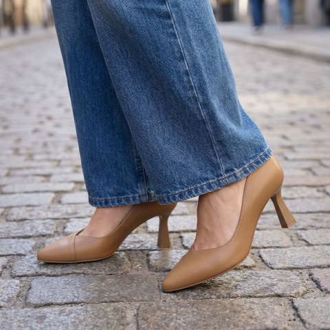 Karmelowe skórzane czółenka 264E