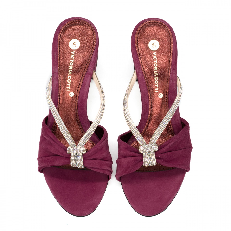 Burgundowe klapki z cyrkoniami 5AD02695324LA