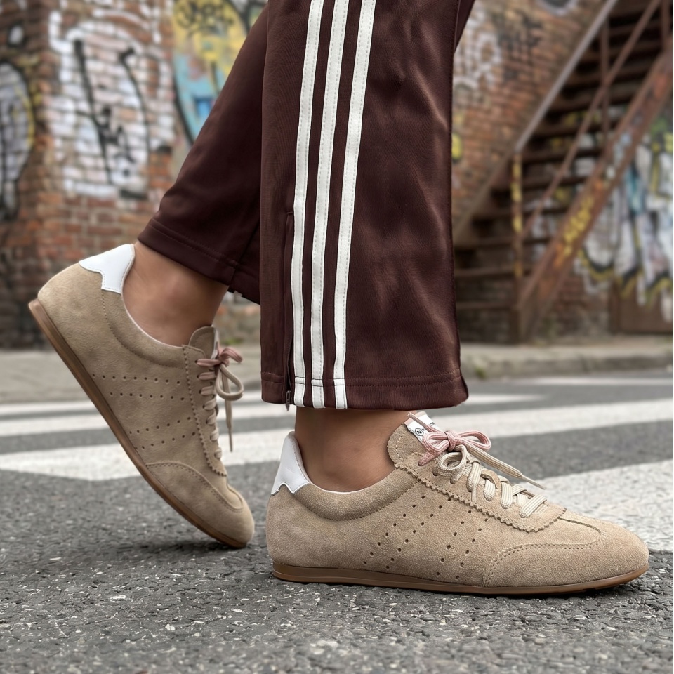 Beżowe welurowe sneakersy 291A