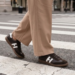 Brązowo-białe skórzane trampki 63E