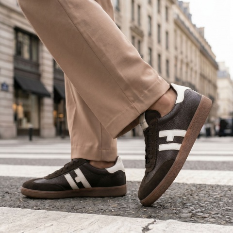 Brązowo-białe skórzane trampki 63E