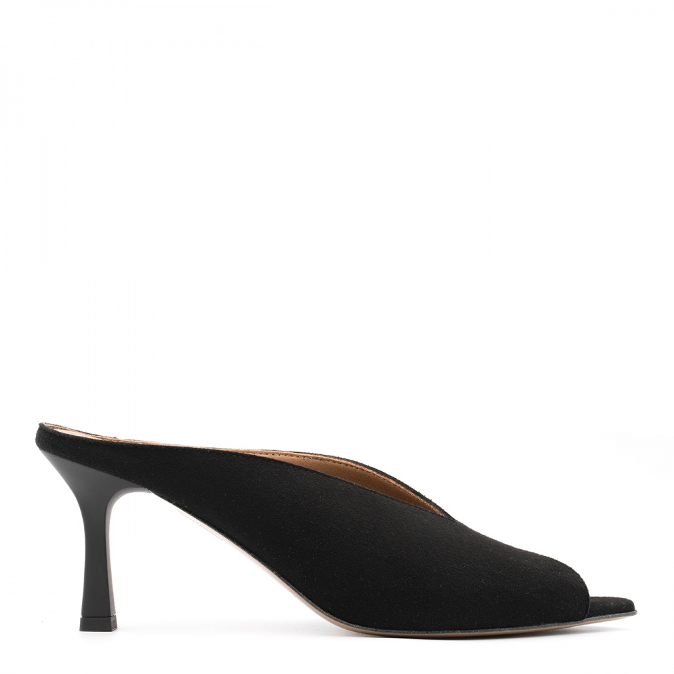 Czarne klapki peep toe 299P