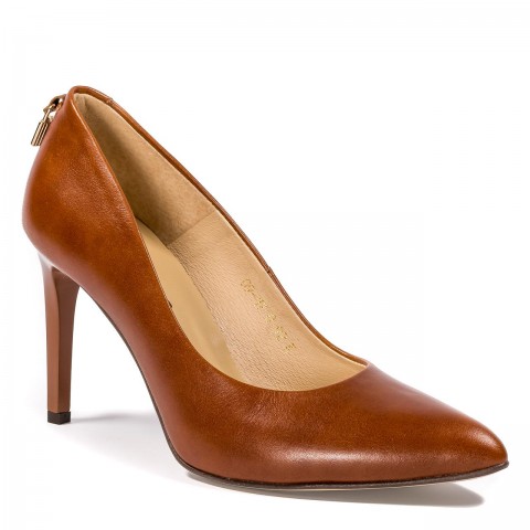 Camelowe skórzane szpilki z kłódką na pięcie 92K1