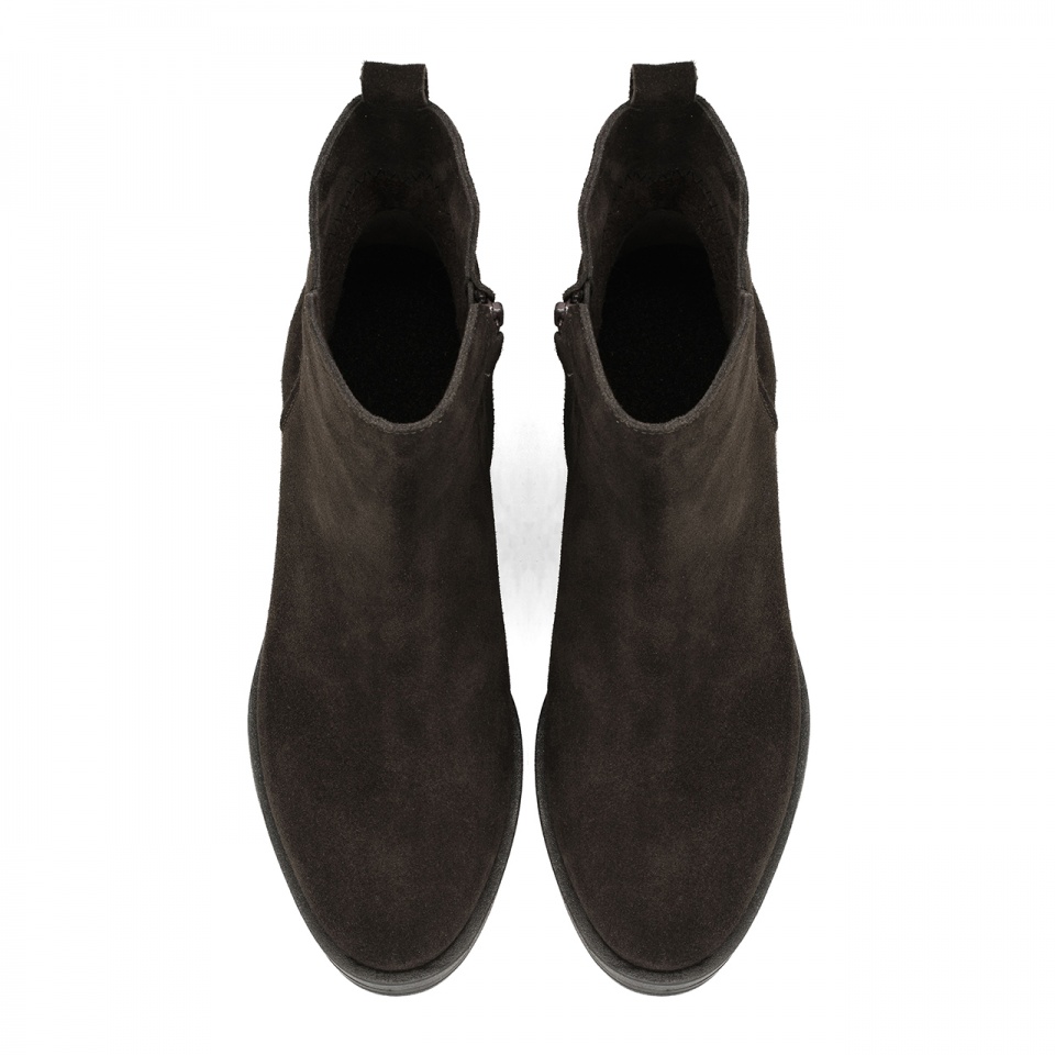Ciemnobrązowe welurowe botki na zamek 300B