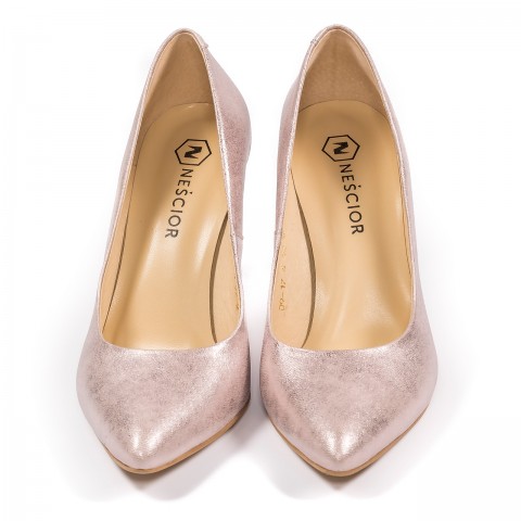 Perłowo-beżowe klasyczne skórzane szpilki