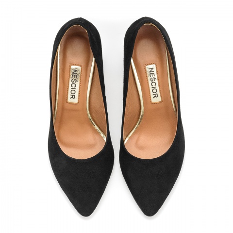 Czarne zamszowe czółenka na klocku 42H