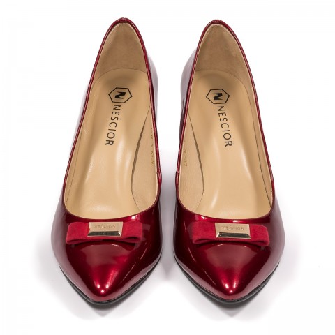 Bordowe lakierowane czółenka z kokardką 42E