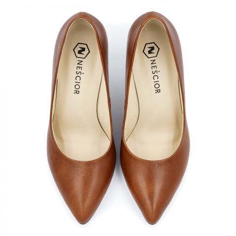 Koniakowe skórzane klasyczne szpilki 92M1