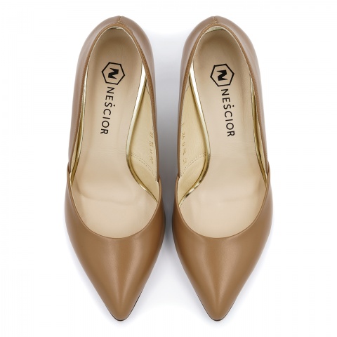 Damskie skórzane szpilki koloru toffi 92Y