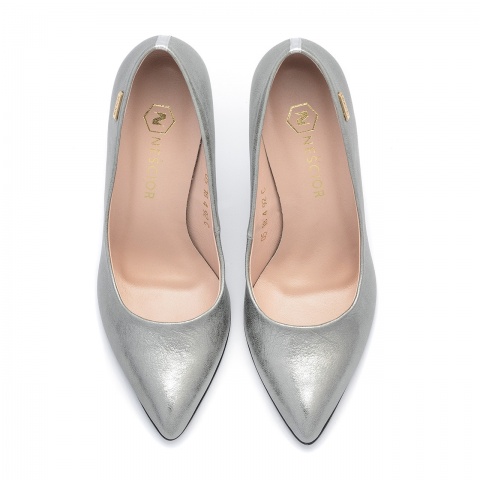 Perłowo-szare skórzane szpilki na srebrnym obcasie 92C1