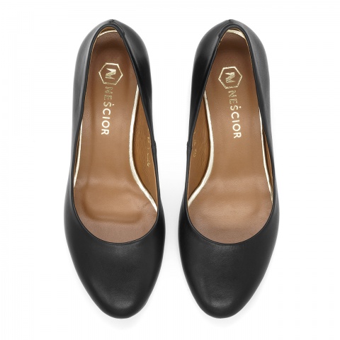 Czarne skórzane czółenka na niskim słupku 260G