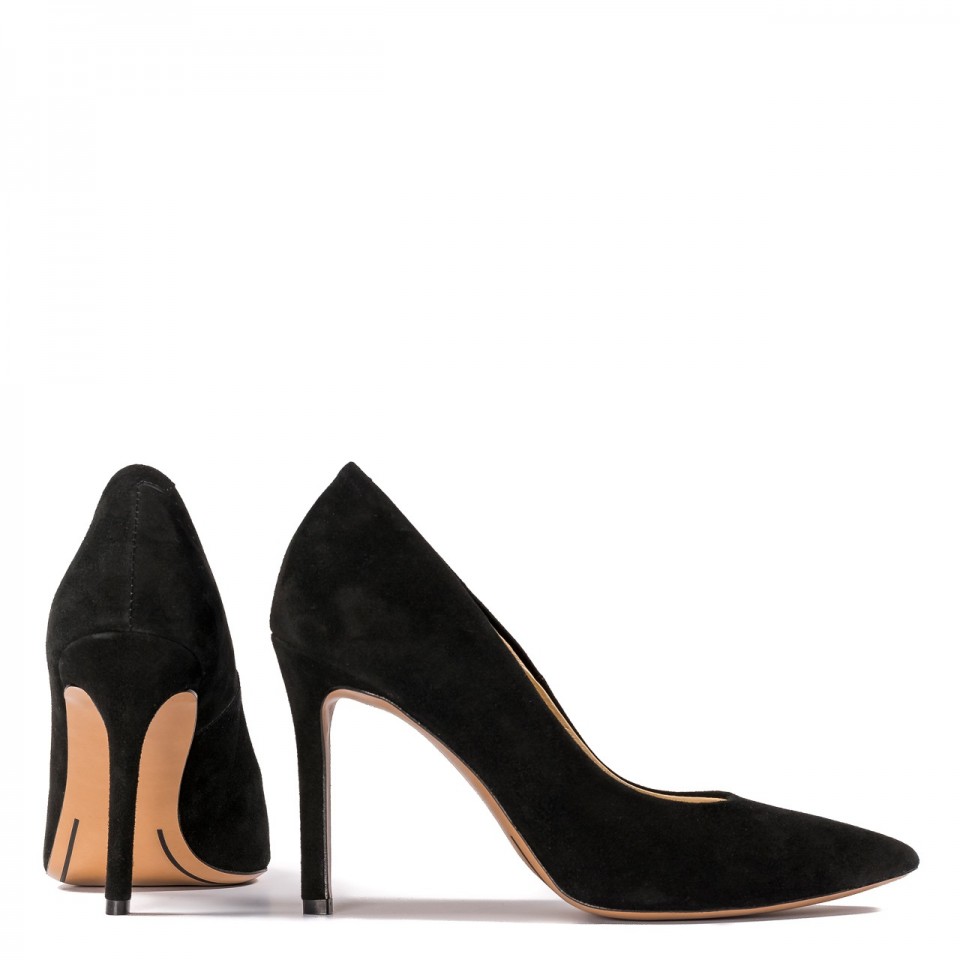 Czarne zamszowe szpilki 105A