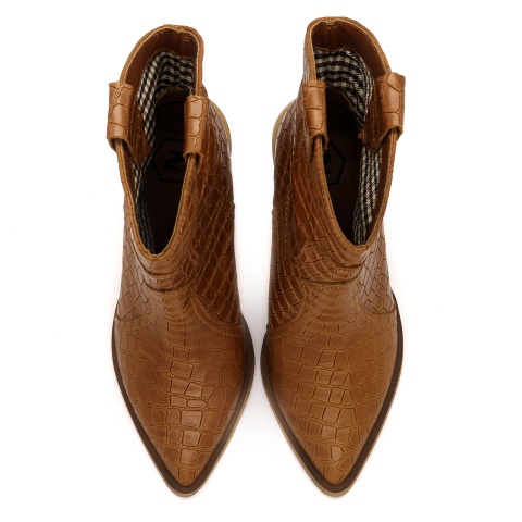 Koniakowe skórzane botki w stylu country w krokodyli wzór na słupku 111R