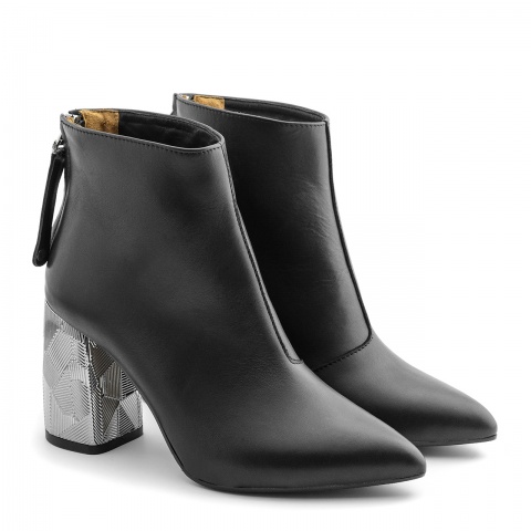 Czarne skórzane botki na srebrnym obcasie