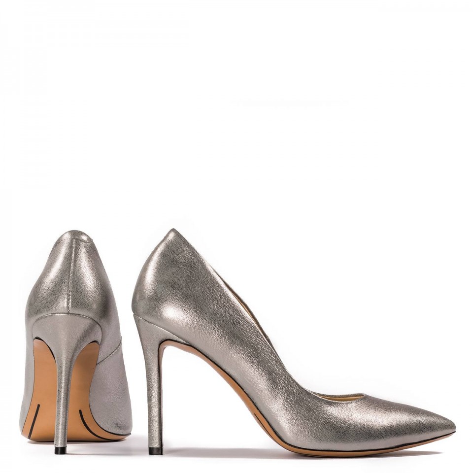 Perłowo-szare skórzane szpilki 105A