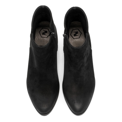 Czarne nubukowe botki na kwadratowym srebrnym obcasie 28G