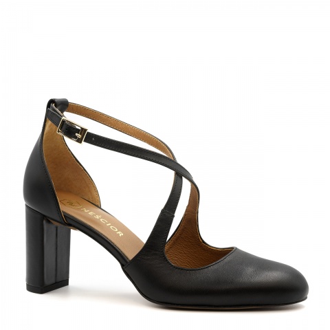 Czarne niskie czółenka z paseczkami 276E