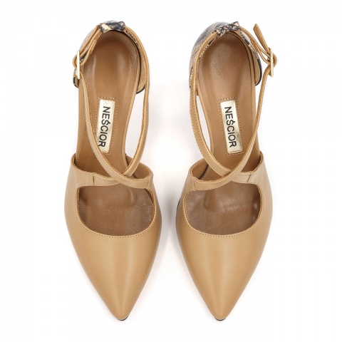 Złote skórzane czółenka ze skrzyżowanymi paseczkami 107S