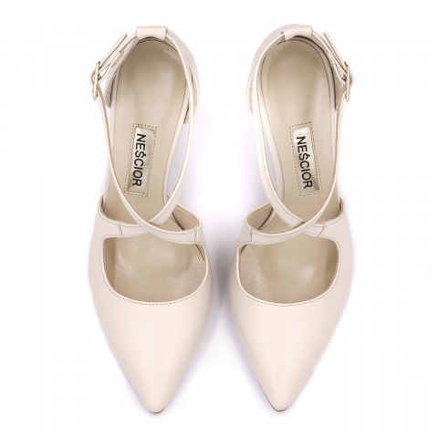 Złote skórzane czółenka ze skrzyżowanymi paseczkami 107S