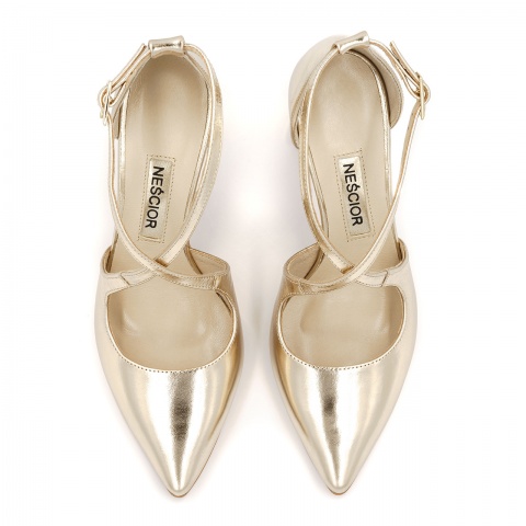 Złote skórzane czółenka z paseczkami 107S