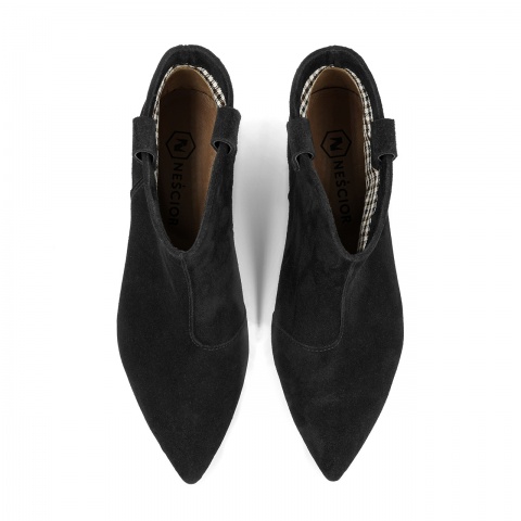 Czarne welurowe botki bez zamka 110S