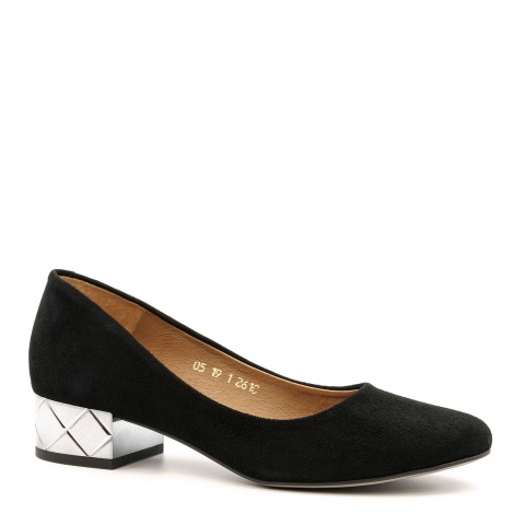 Czarne zamszowe czółenka na niskim obcasie 261C