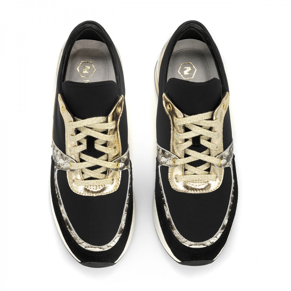Sportowe czarne sneakersy typu chunky ze złotą wstawką 278B