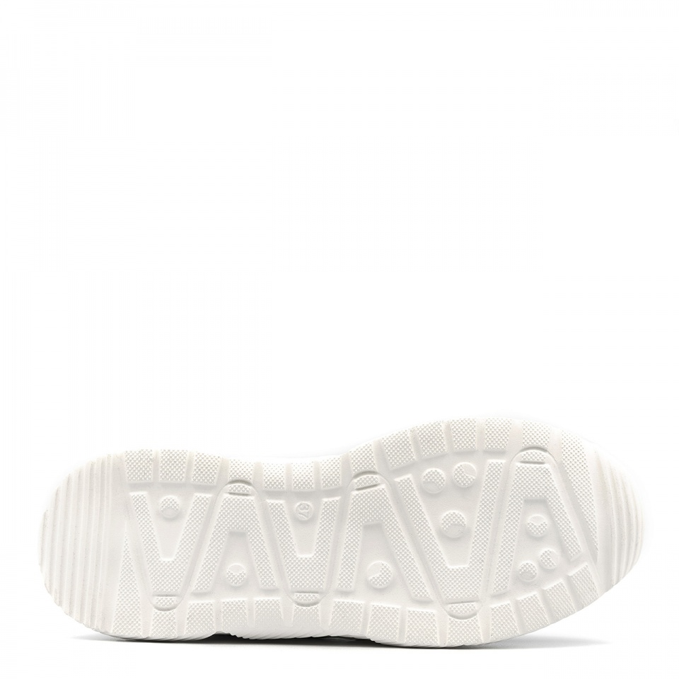 Sportowe białe sneakersy ze skórzanymi elementami 256A