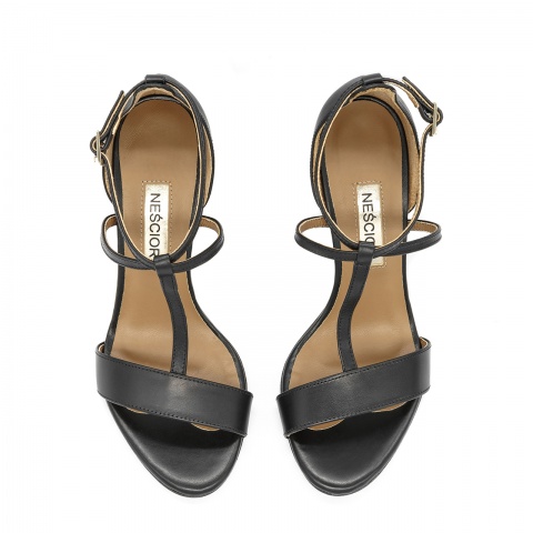 Brązowe skórzane wygodne sandały na wysokim słupku 33D