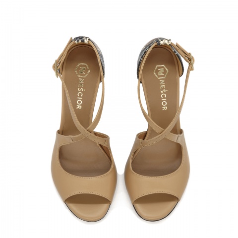 Pudrowo różowe skórzane sandały na niskim słupku 209E